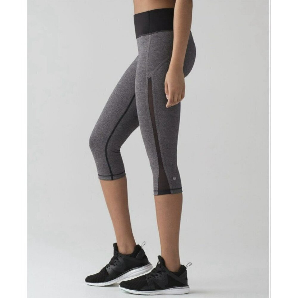 Lululemon Smooth Stride Crop Heathered Black / Black Size 6 EUC￼